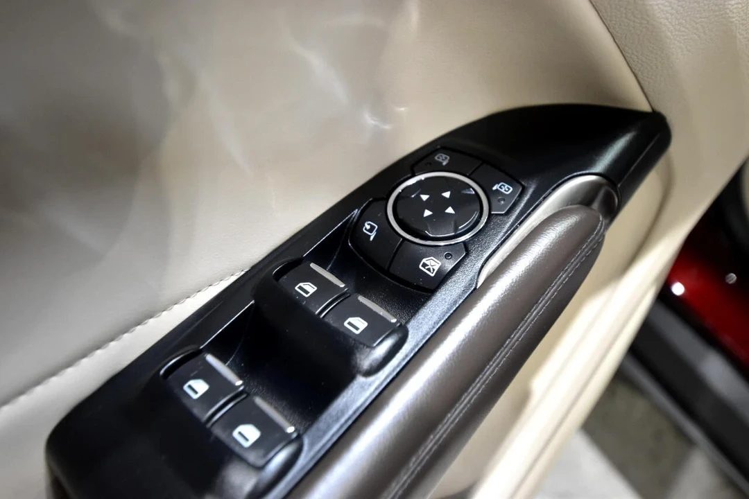 2018 Lincoln MKC - Image 14 of 21