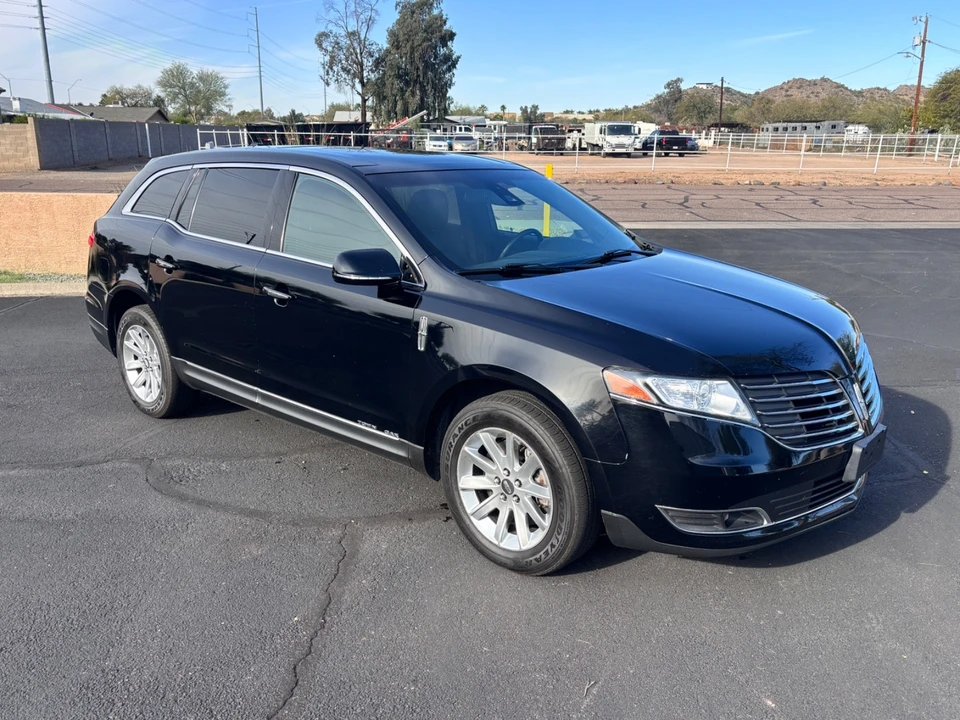 2018 Lincoln MKT - Image 15 of 19