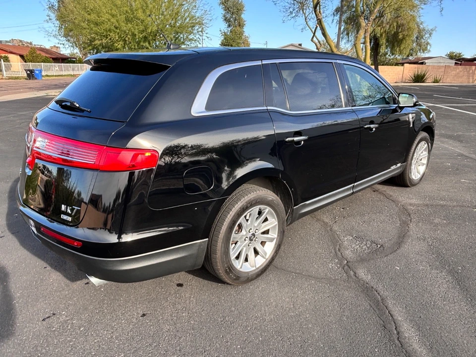 2018 Lincoln MKT - Image 13 of 19