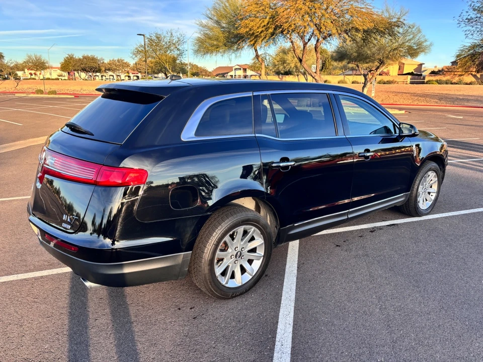 2018 Lincoln MKT - Image 19 of 21