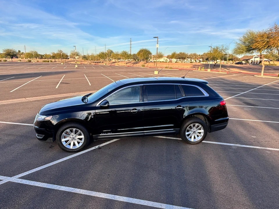 2018 Lincoln MKT - Image 16 of 21
