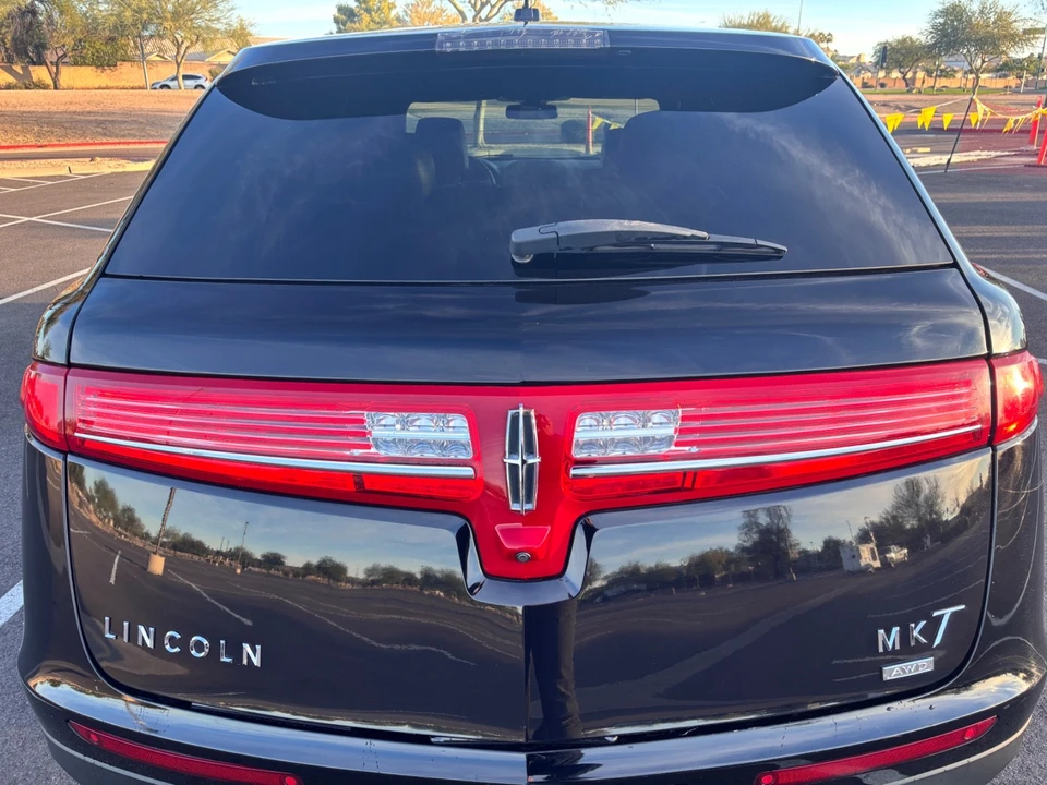2018 Lincoln MKT - Image 11 of 21