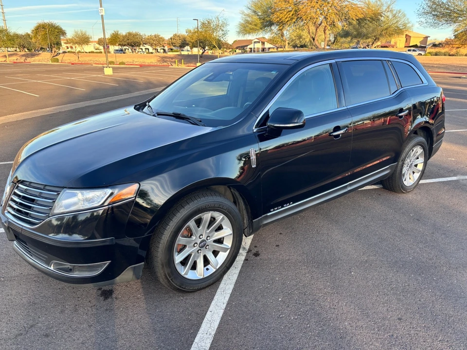 2018 Lincoln MKT - Image 15 of 21