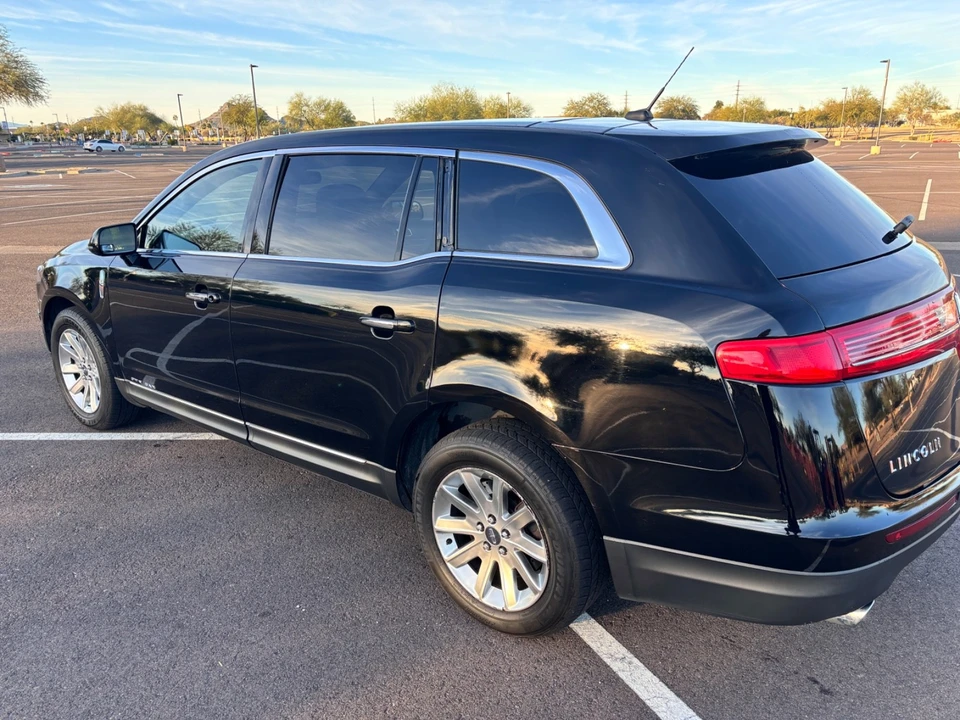 2018 Lincoln MKT - Image 12 of 21