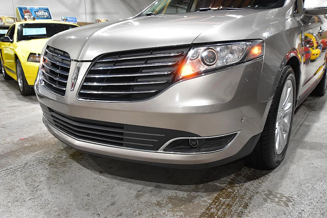 2018 Lincoln MKT - Image 4 of 31
