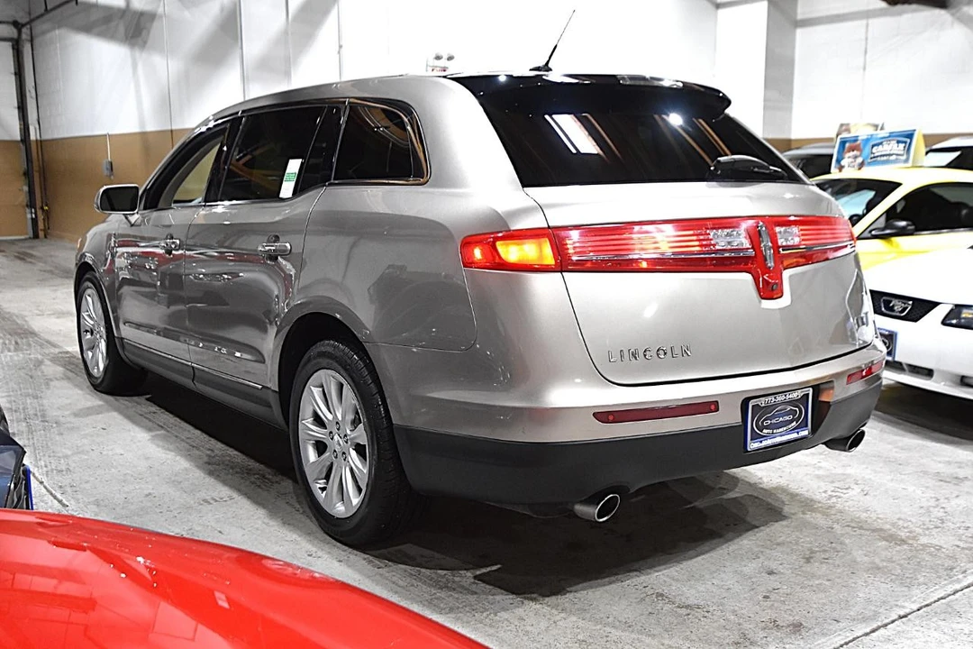 2018 Lincoln MKT - Image 11 of 31