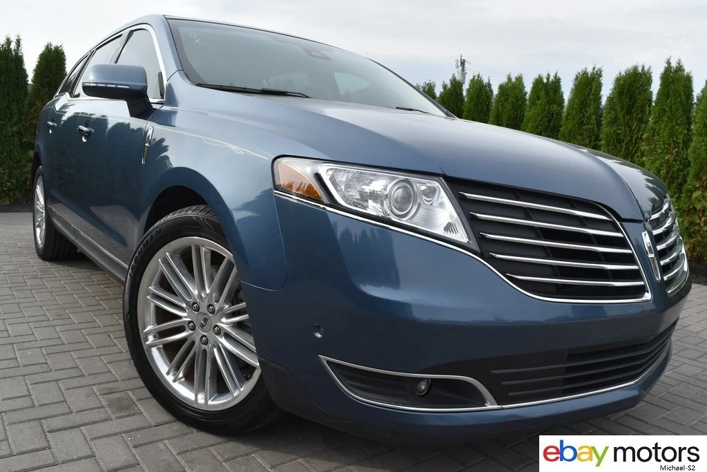 2018 Lincoln MKT - Image 2 of 21