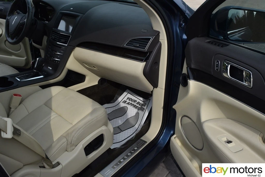 2018 Lincoln MKT - Image 16 of 21