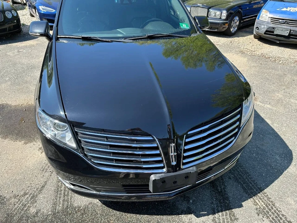 2018 Lincoln MKT - Image 8 of 17