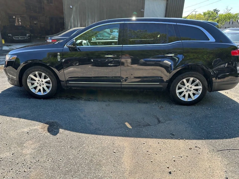 2018 Lincoln MKT - Image 3 of 17
