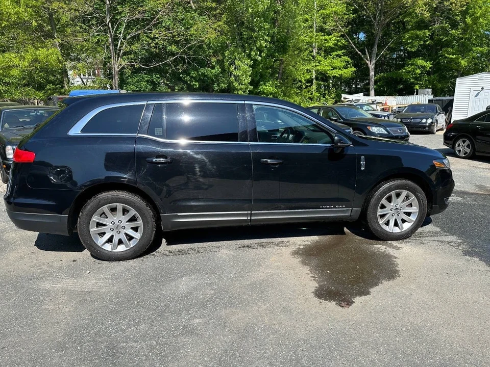 2018 Lincoln MKT - Image 7 of 17