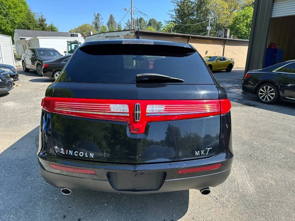 2018 Lincoln MKT - Image 5 of 17