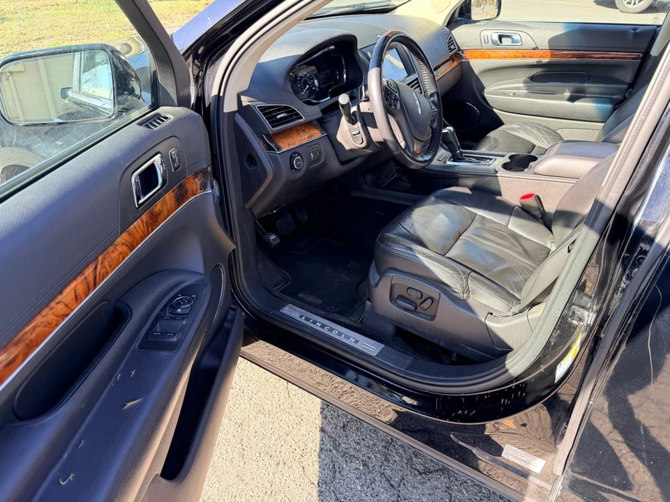 2018 Lincoln MKT - Image 12 of 21
