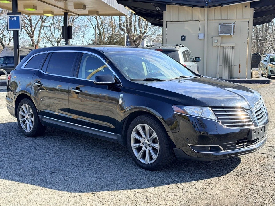 2018 Lincoln MKT - Image 3 of 21