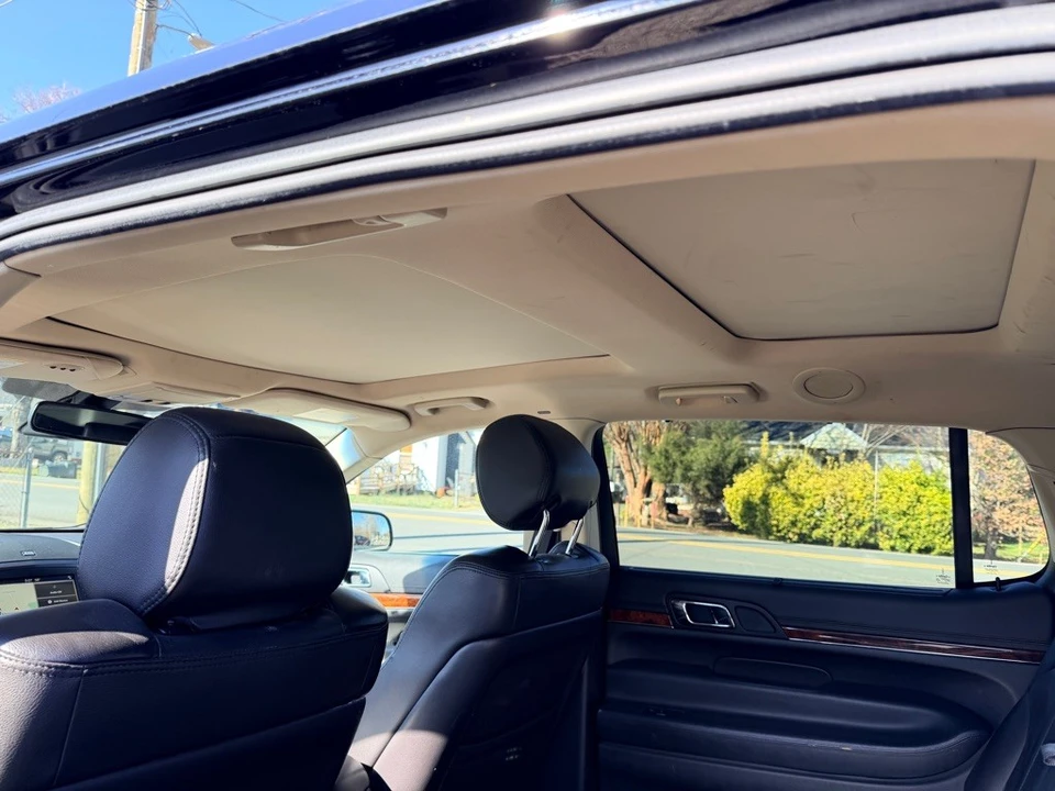 2018 Lincoln MKT - Image 18 of 21