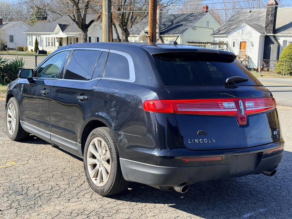 2018 Lincoln MKT - Image 10 of 21