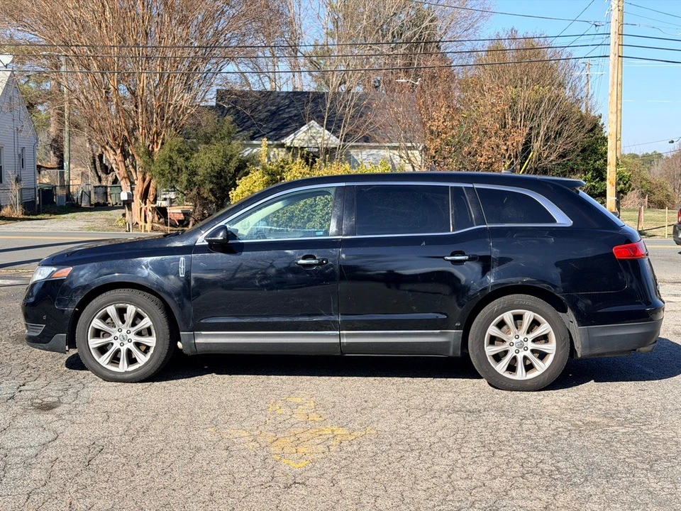 2018 Lincoln MKT - Image 11 of 21