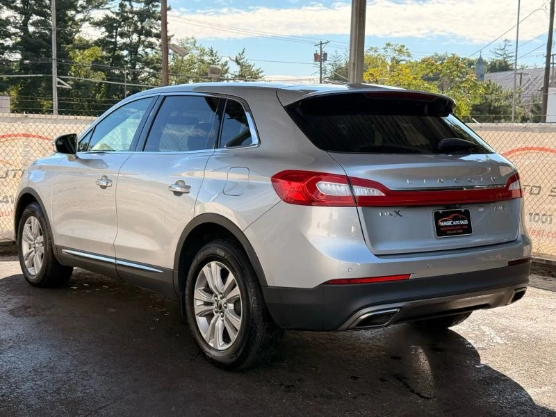 2018 Lincoln MKX - Image 11 of 12