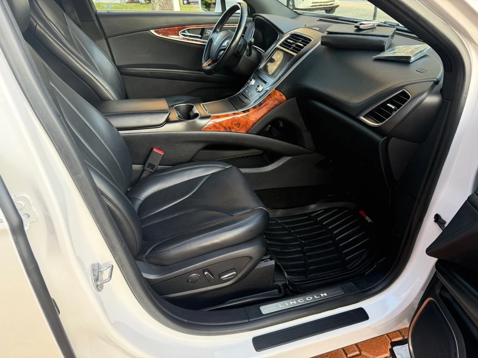 2018 Lincoln MKX - Image 11 of 21