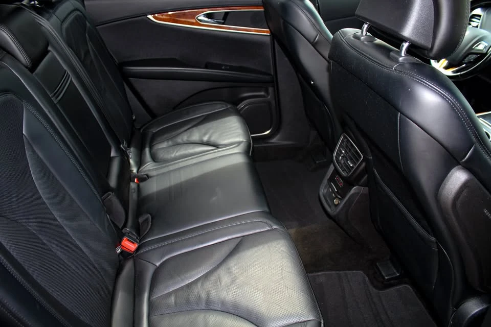 2018 Lincoln MKX - Image 11 of 18