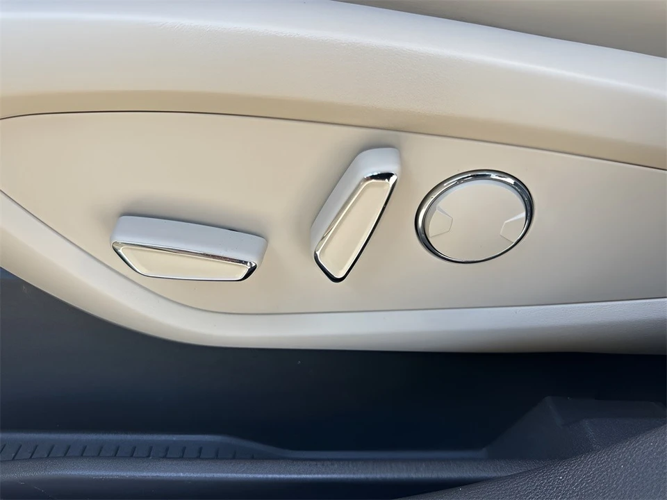 2018 Lincoln MKX - Image 10 of 12