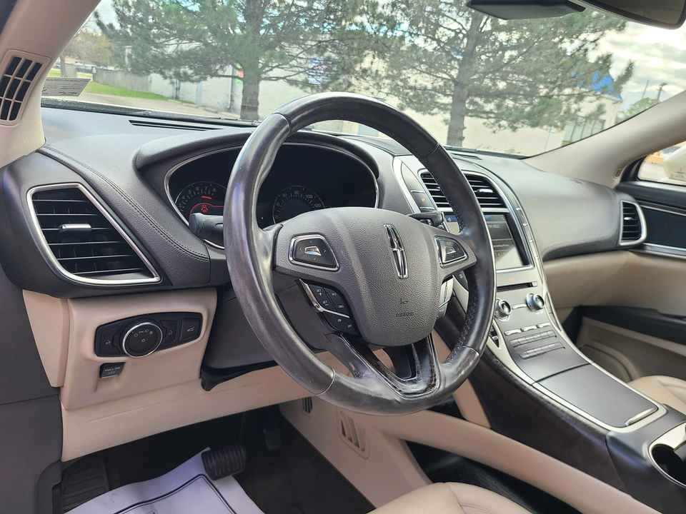 2018 Lincoln MKX - Image 9 of 12