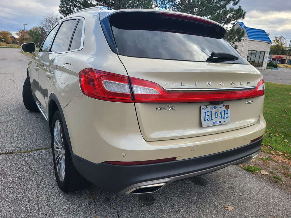 2018 Lincoln MKX - Image 3 of 12