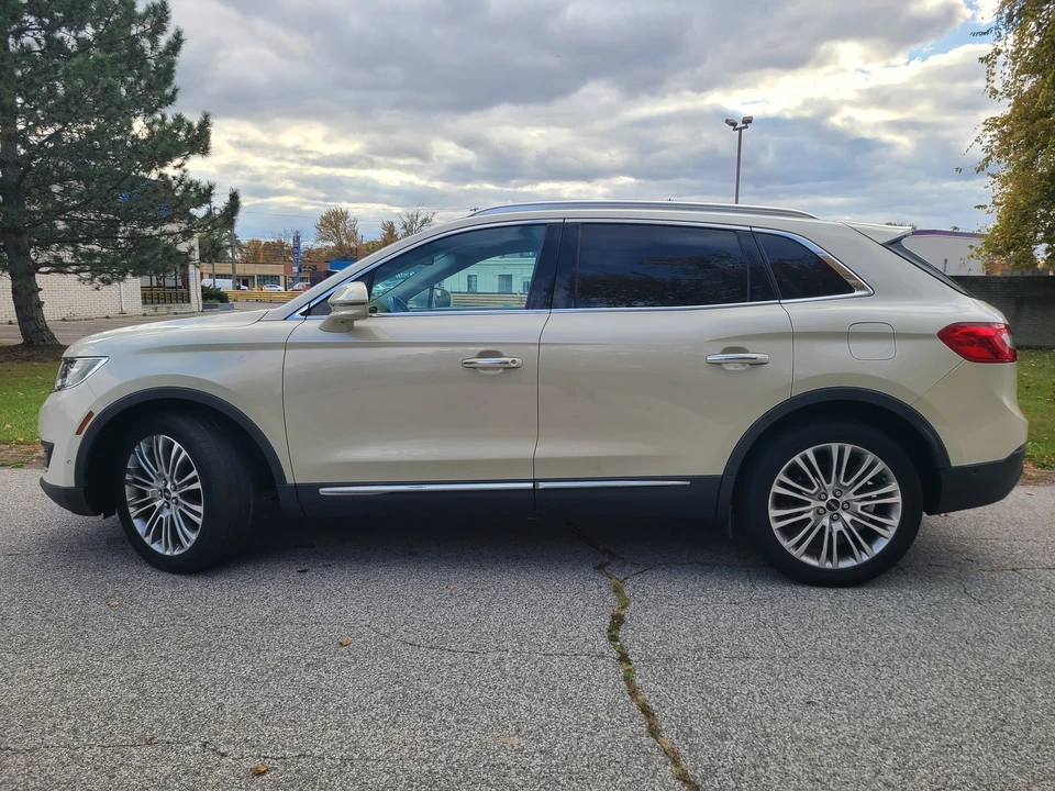 2018 Lincoln MKX - Image 2 of 12