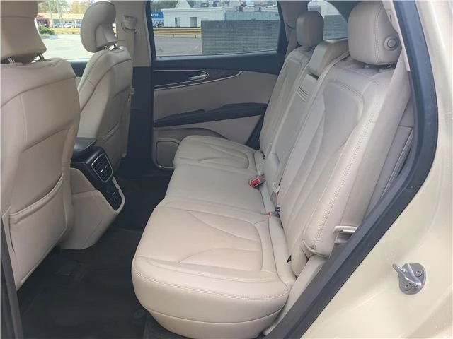 2018 Lincoln MKX - Image 11 of 12