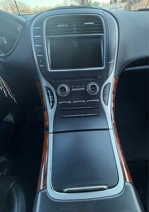 2018 Lincoln MKX - Image 7 of 8