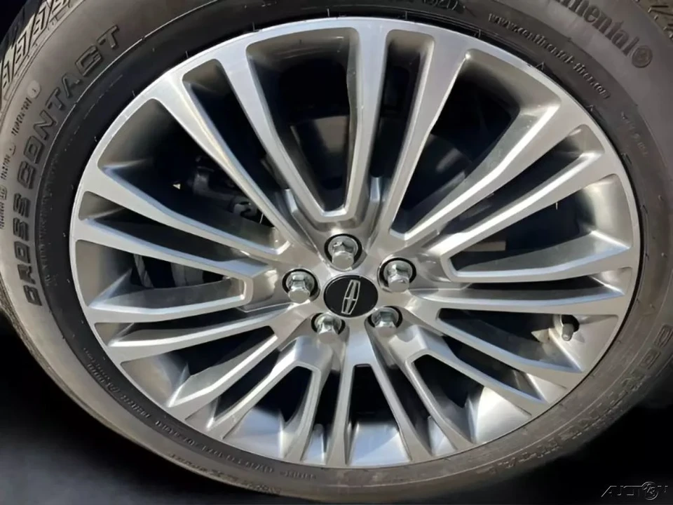 2018 Lincoln MKX - Image 11 of 12