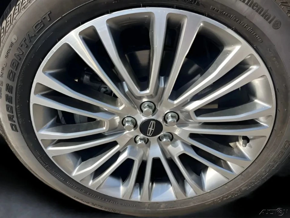 2018 Lincoln MKX - Image 11 of 12