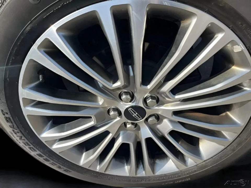 2018 Lincoln MKX - Image 10 of 12