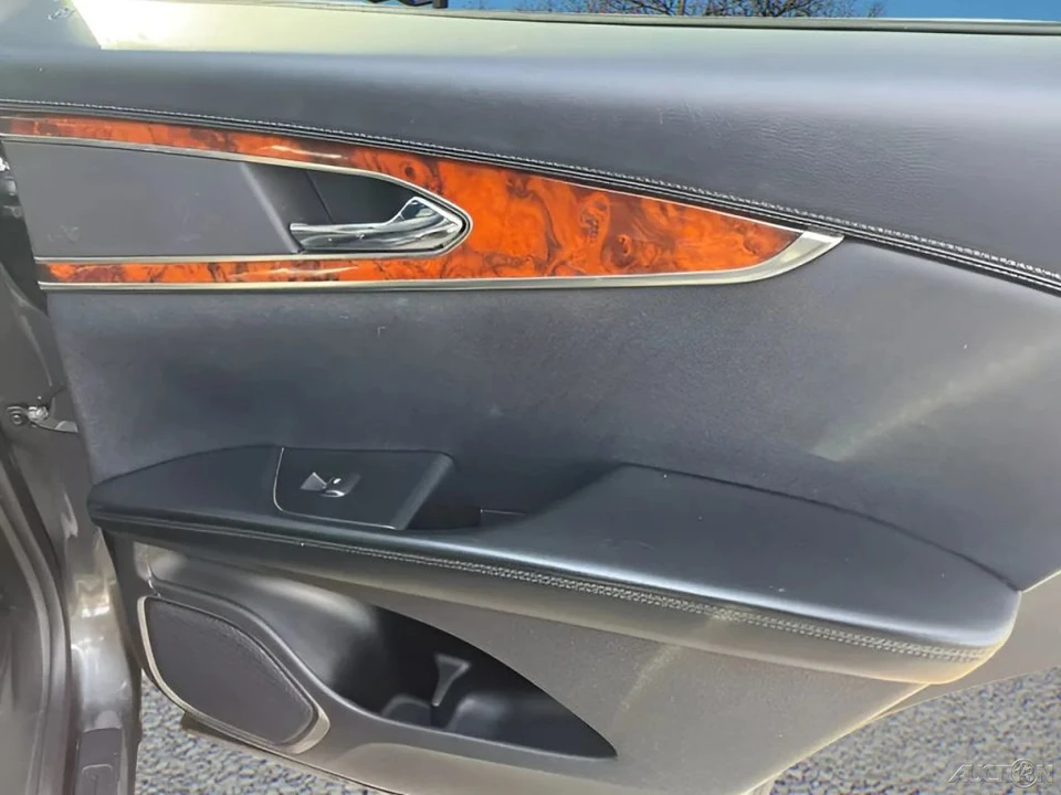 2018 Lincoln MKX - Image 16 of 21