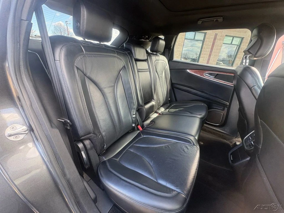 2018 Lincoln MKX - Image 11 of 12