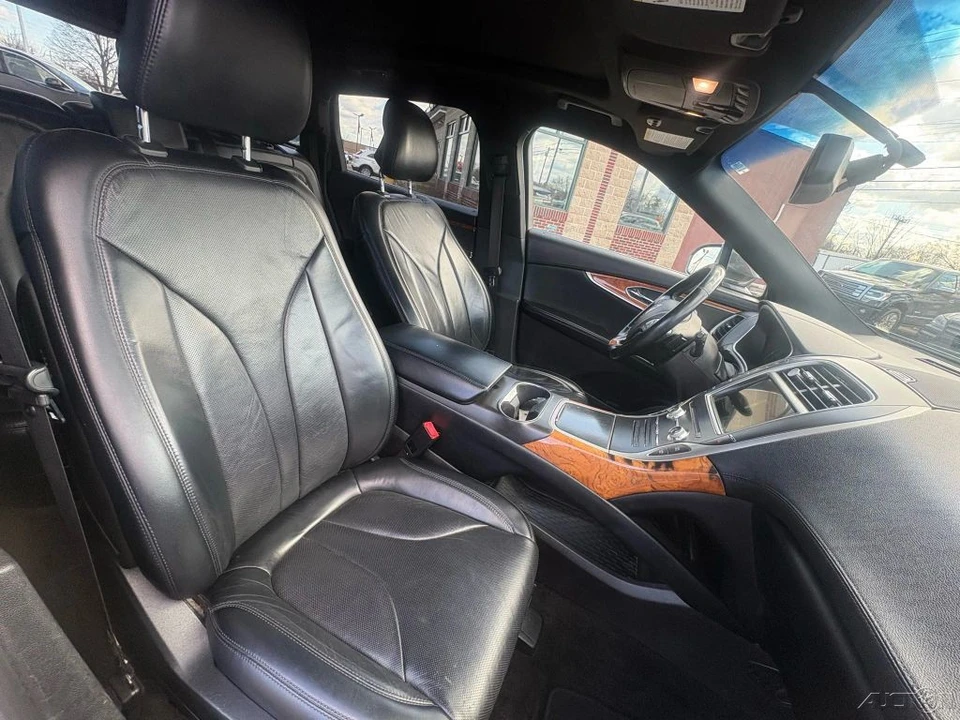 2018 Lincoln MKX - Image 9 of 12