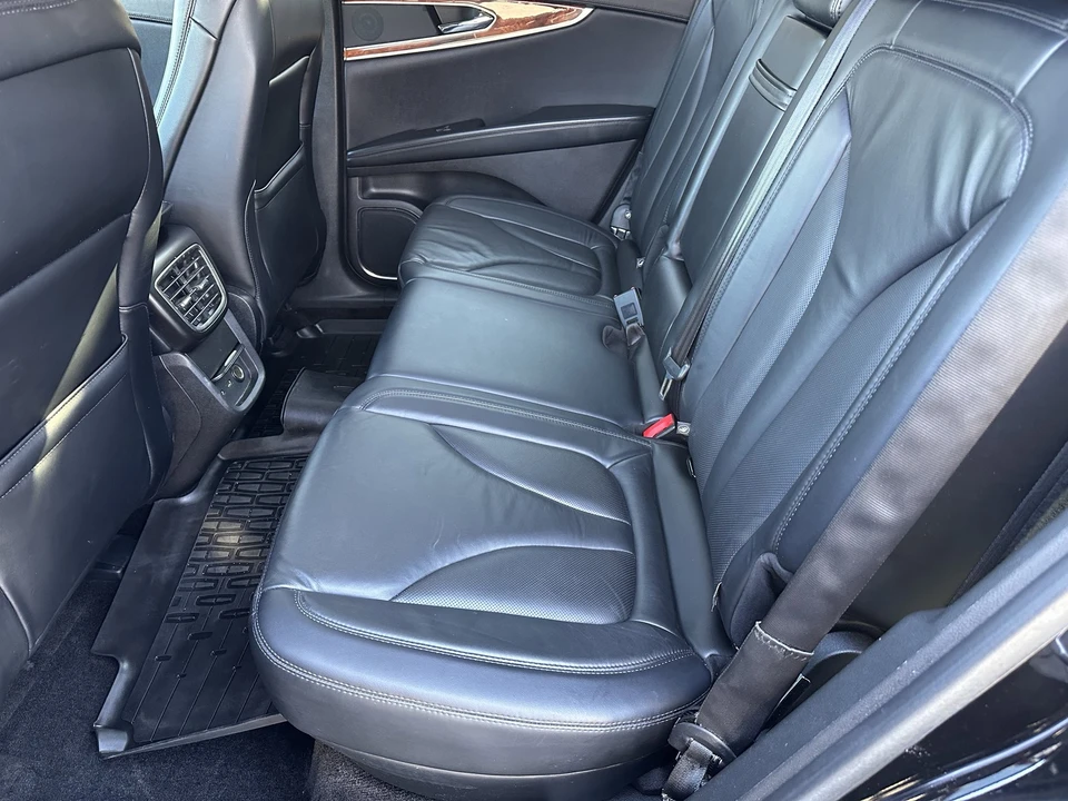 2018 Lincoln MKX - Image 11 of 12