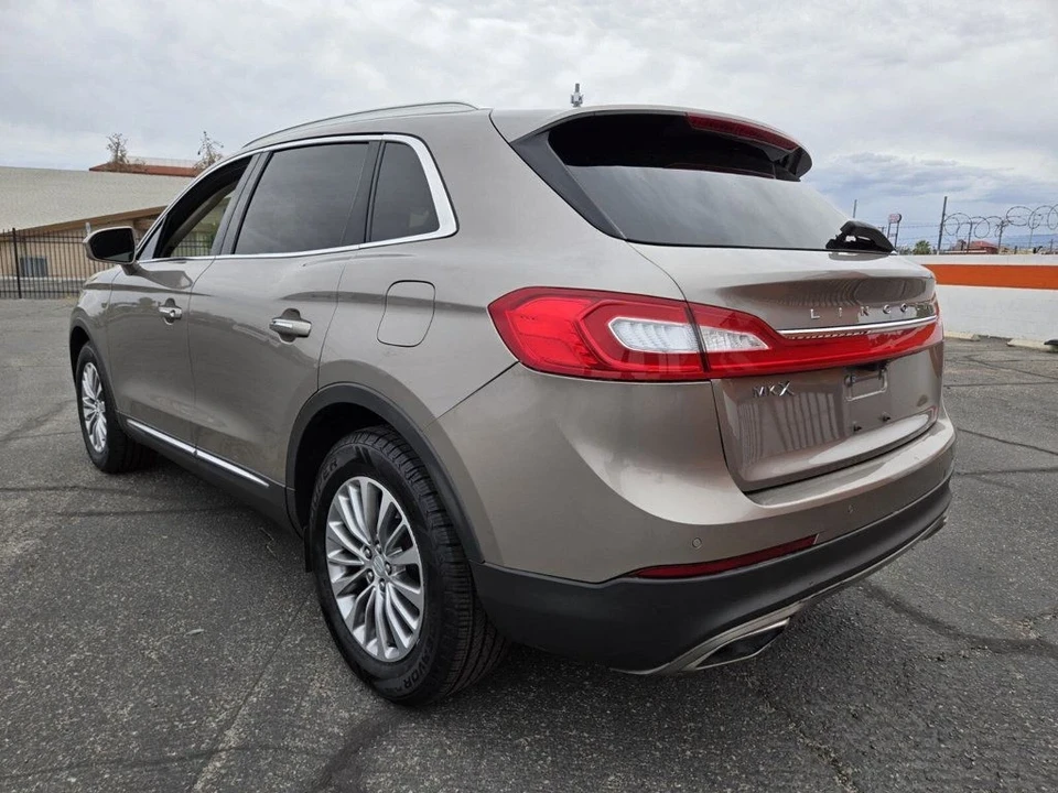 2018 Lincoln MKX - Image 2 of 12
