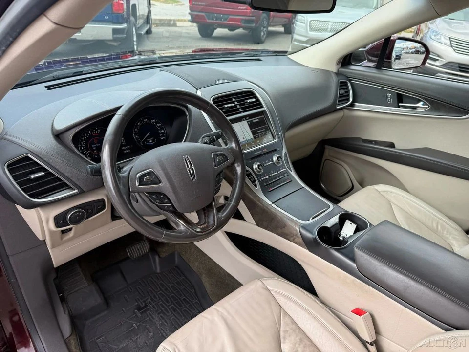 2018 Lincoln MKX - Image 17 of 21