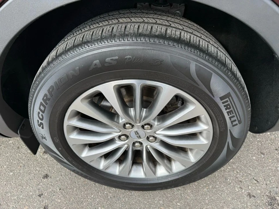 2018 Lincoln MKX - Image 10 of 12
