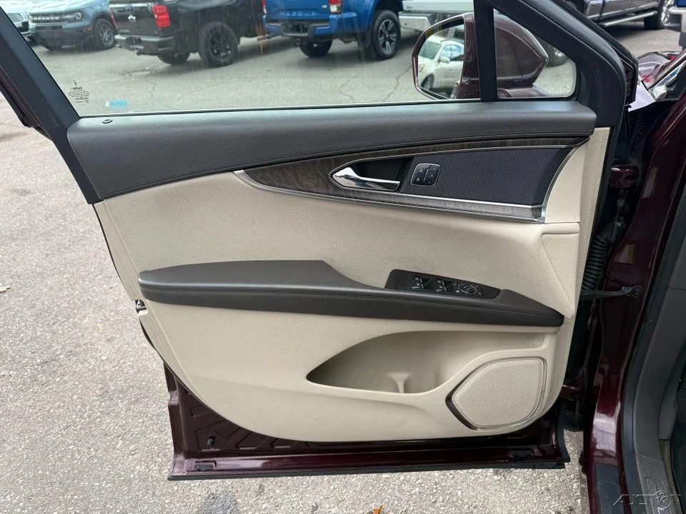2018 Lincoln MKX - Image 18 of 21
