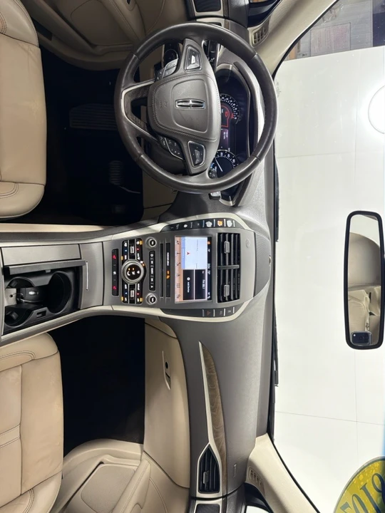 2018 Lincoln MKZ - Image 18 of 19