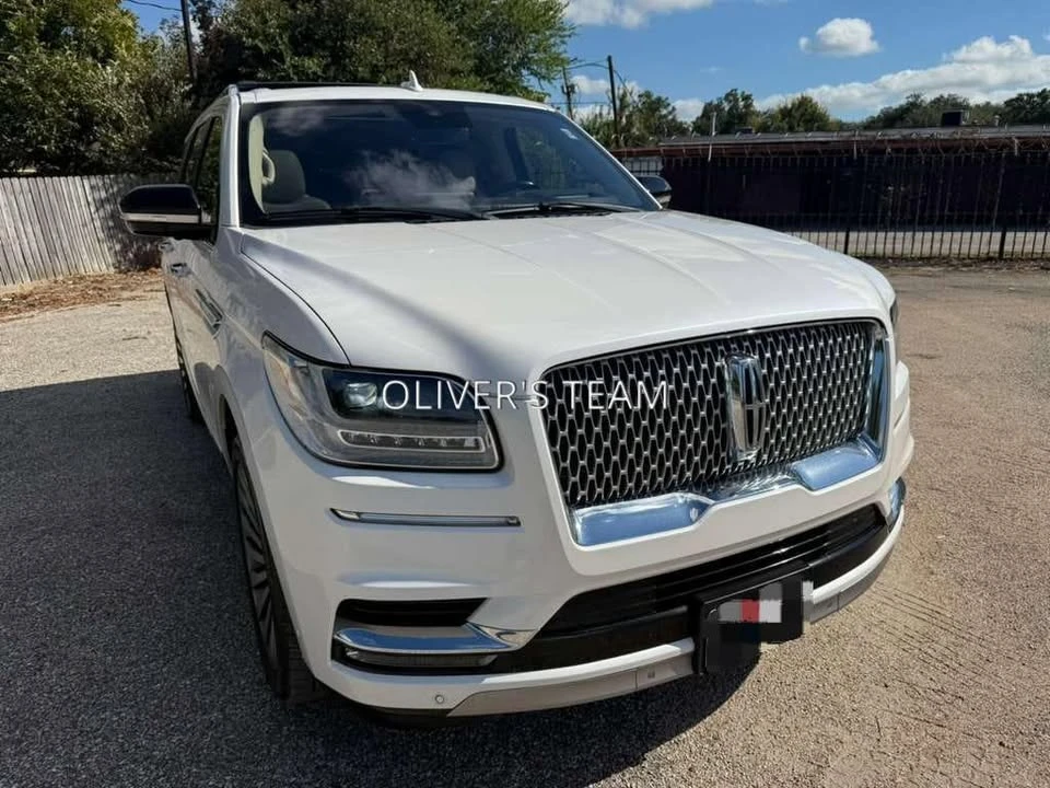 2018 Lincoln Navigator 4th Gen - Image 2 of 8