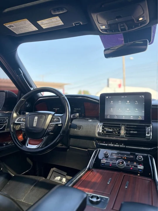 2018 Lincoln Navigator 4th Gen - Image 9 of 12
