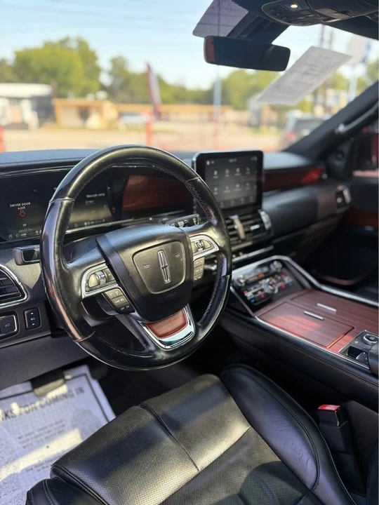 2018 Lincoln Navigator 4th Gen - Image 3 of 12