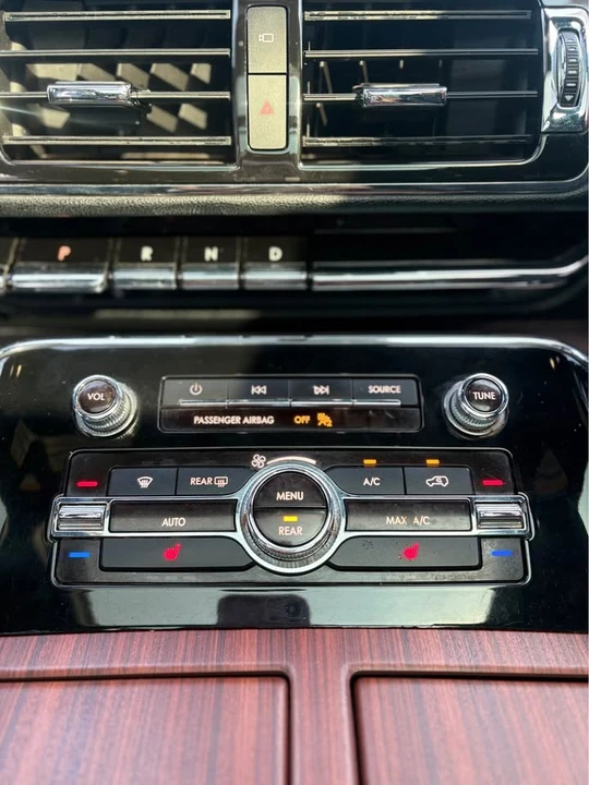2018 Lincoln Navigator 4th Gen - Image 6 of 12