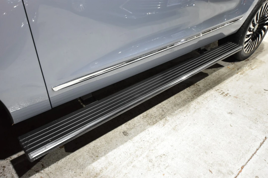 2018 Lincoln Navigator 4th Gen - Image 12 of 12