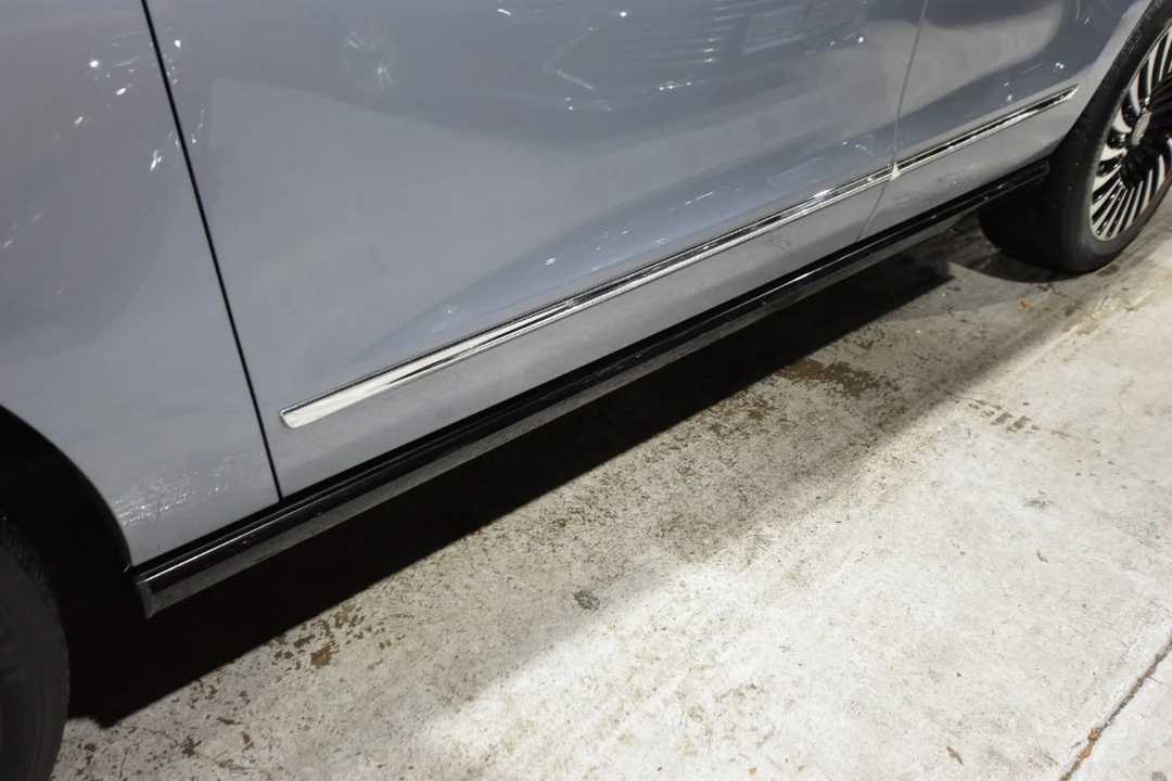 2018 Lincoln Navigator 4th Gen - Image 11 of 12