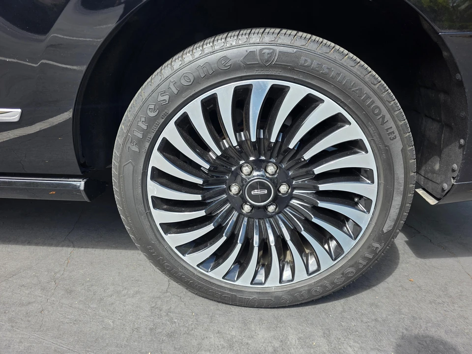 2018 Lincoln Navigator 4th Gen - Image 20 of 31