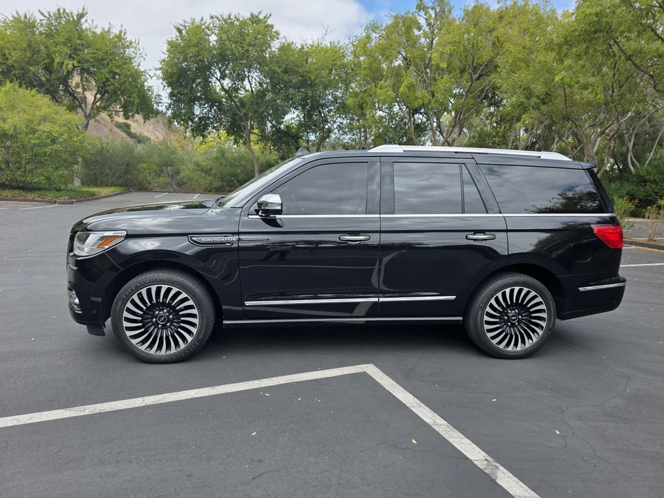 2018 Lincoln Navigator 4th Gen - Image 8 of 31